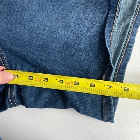 Lane Bryant  Girlfriend Mid‎ Rise Jean Shorts  Women's Plus Size 28 GUC! 0105 - Picture 6 of 9